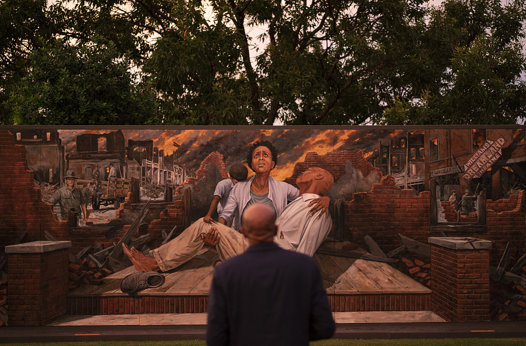 格林伍德街区描绘大屠杀的壁画