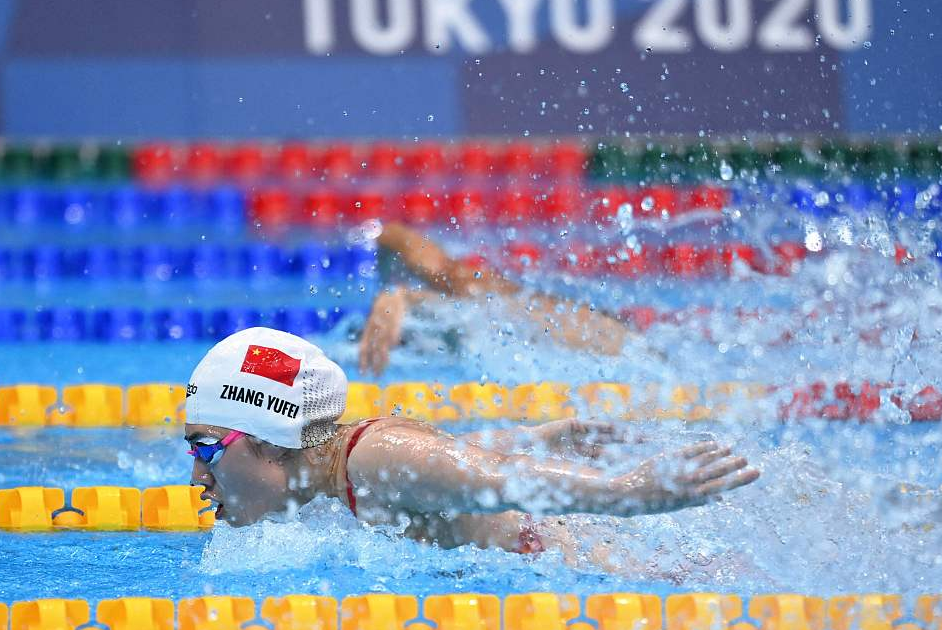 中国游泳队再添一枚奖牌！男女混合4×100米混合泳接力夺银