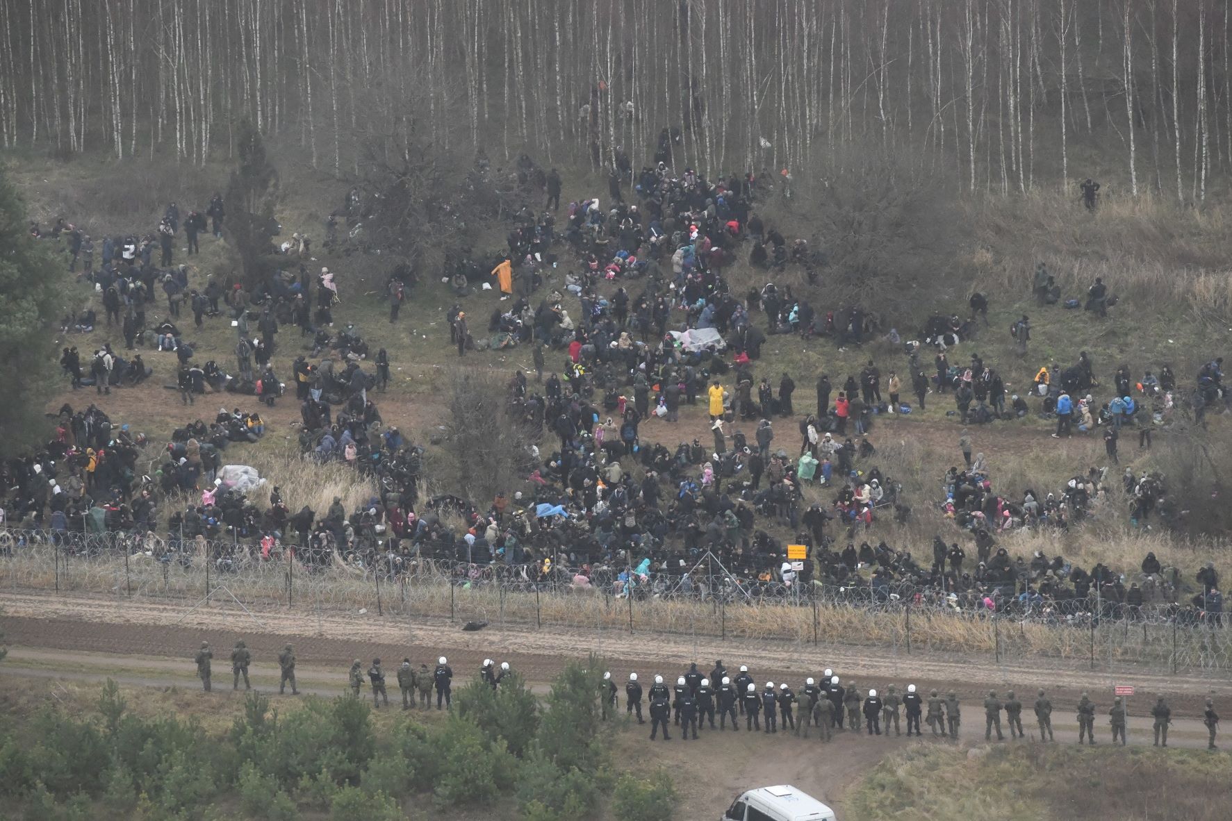 大批非法移民等待入境欧盟