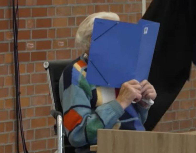 101岁前纳粹集中营警卫出庭受审（英媒截图）