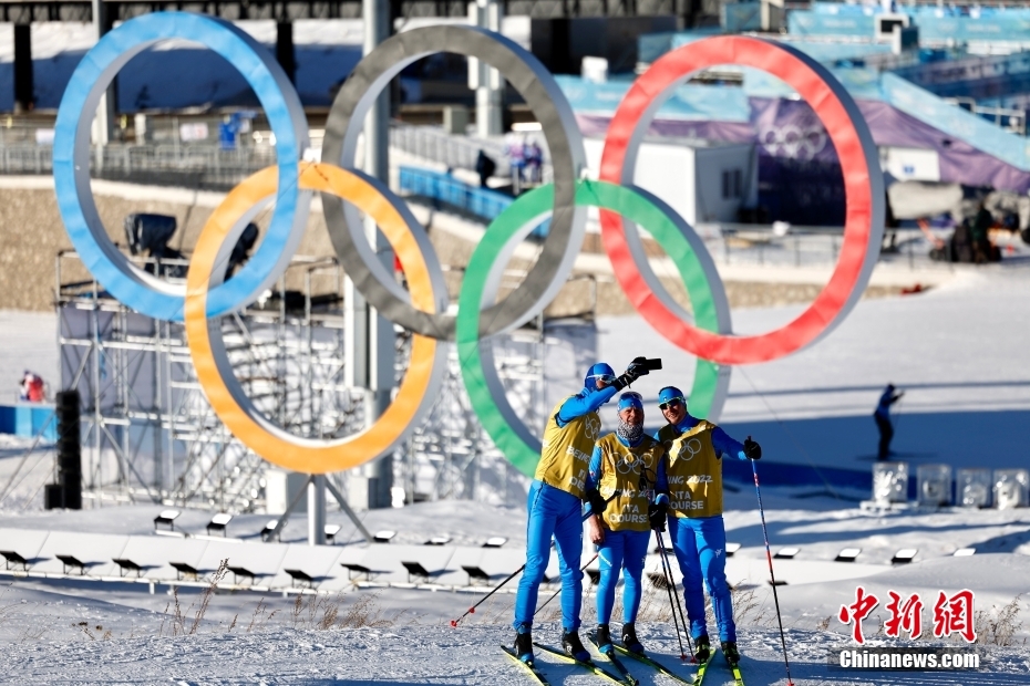 北京冬奥会张家口赛区 雪上项目运动员进行赛前训练