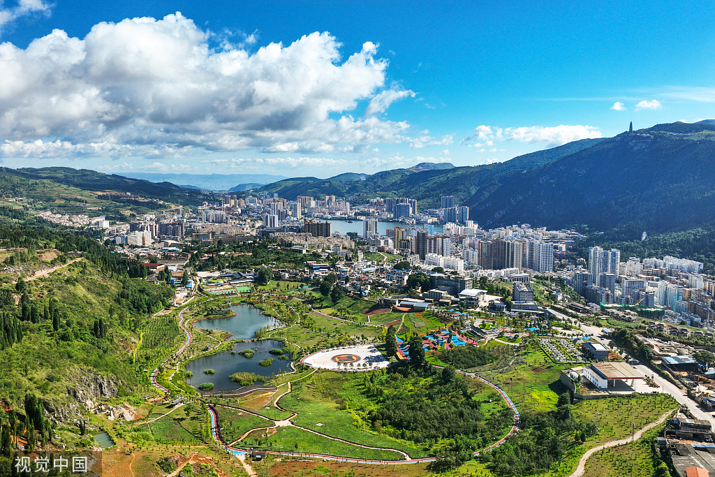 云南个旧守绿增金废弃矿山变身生态公园