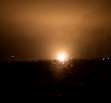 乌克兰卢甘斯克发生强烈爆炸 “友谊”天然气管道起火