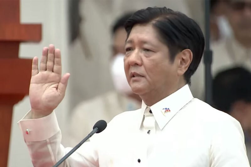 马科斯宣誓就任菲律宾总统