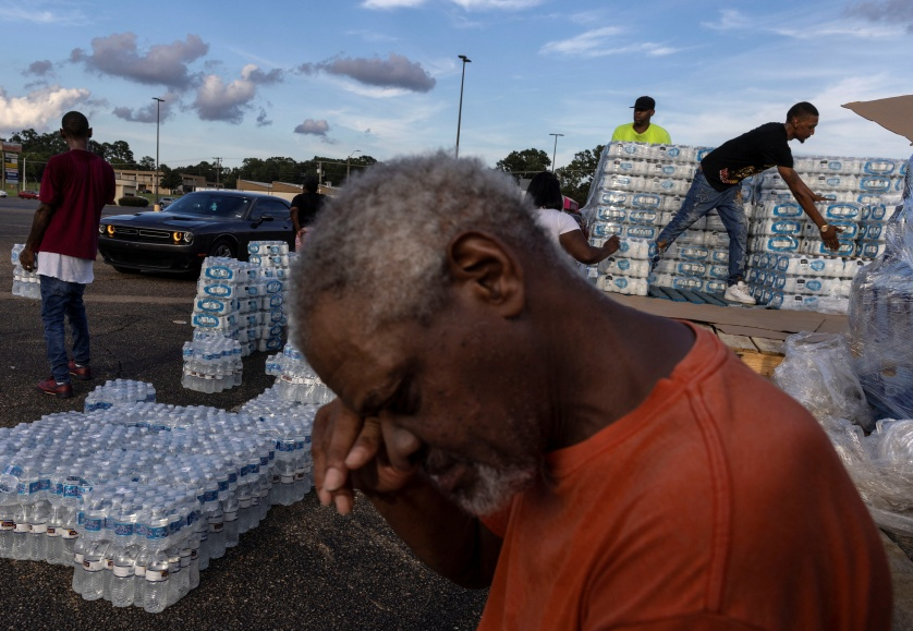 美国密西西比州杰克逊市居民遭遇用水危机。（资料图）