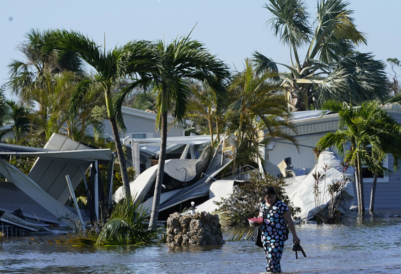9月29日，飓风导致美国佛罗里达州一些社区被洪水淹没。