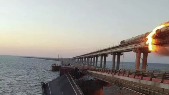 克里米亚大桥爆炸（俄罗斯卫星通讯社）