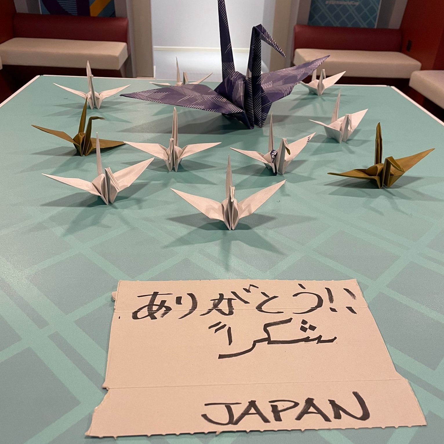 日本队更衣室的桌面（社交媒体截图）