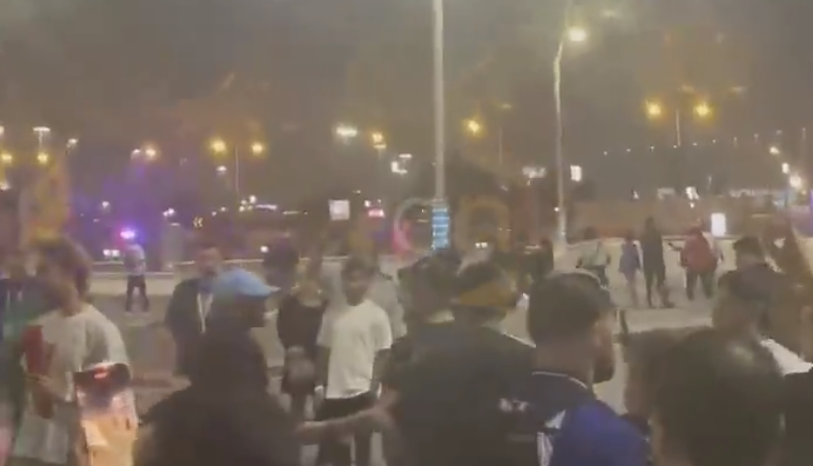 阿根廷和墨西哥球迷在卡塔尔发生冲突（推特视频截图）