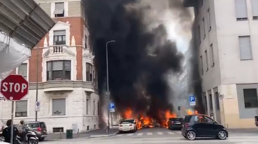意大利米兰市中心发生爆炸（视频截图）