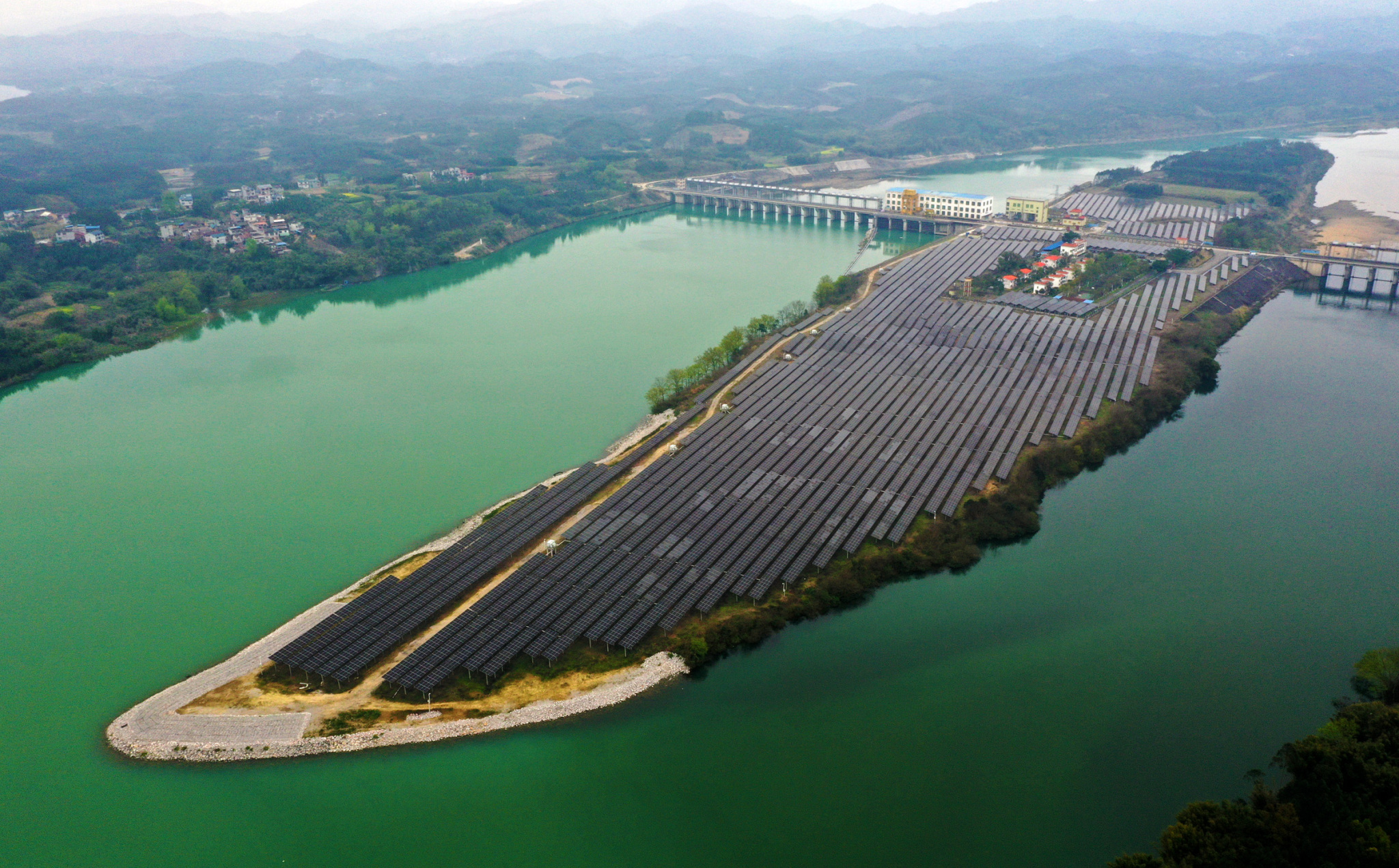 近年来,广西融水苗族自治县积极推进生态环境建设,加大基础设施,公共