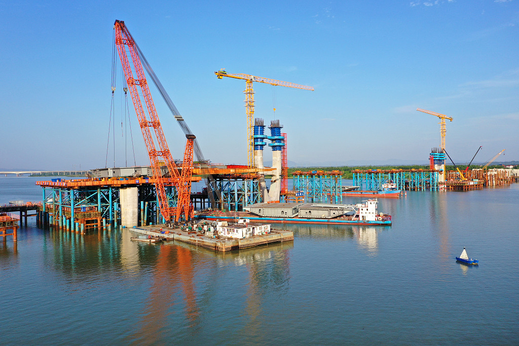  Ji'an, Jiangxi: The construction of Chengjiang Bridge project continues to advance