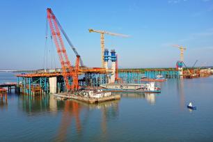  Ji'an, Jiangxi: The construction of Chengjiang Bridge project continues to advance