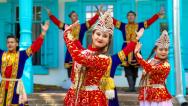 新疆伊犁旅游市场持续升温 激发消费新活力