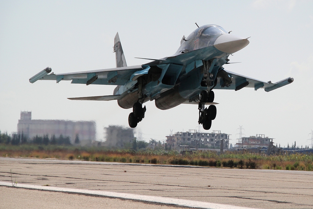  A Russian Su-34 fighter plane crashes and crew members die