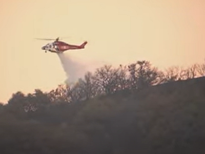 美国加州野火肆虐：1000多人撤离 约400名消防员参与灭火