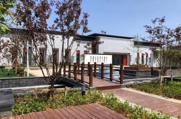 高质量发展调研行 | 绿树、草坪、小凉亭……污水处理厂也是口袋公园