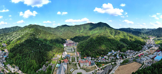 高质量发展调研行 | 森林覆盖率98%的山谷里，藏着景德镇的“瓷之源、镇之初”