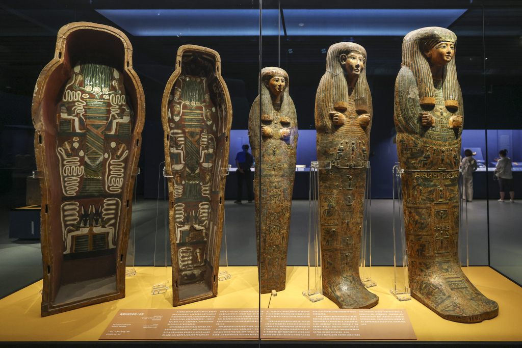 上海博物馆推出“金字塔之巅：古埃及文明大展”