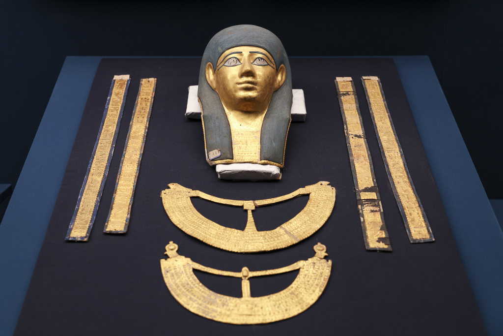 上海博物馆推出“金字塔之巅：古埃及文明大展”