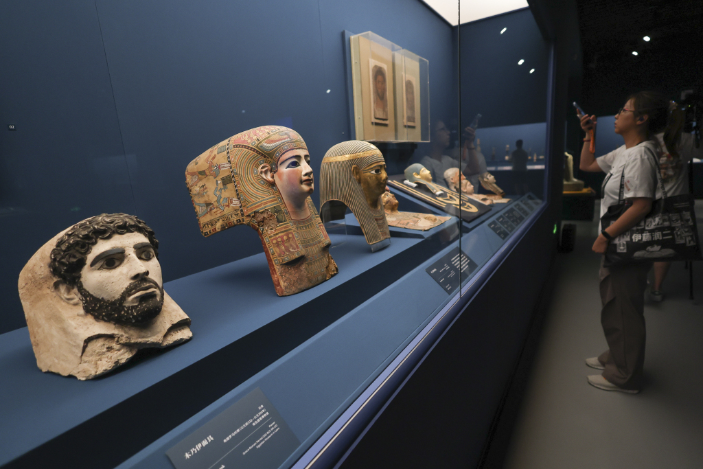 上海博物馆推出“金字塔之巅：古埃及文明大展”