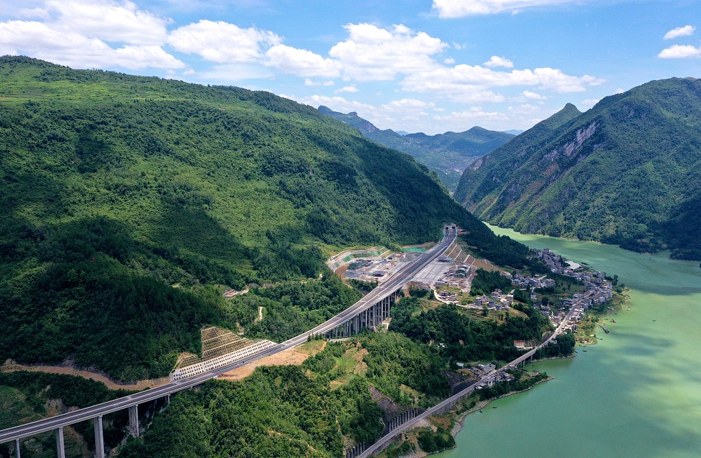 重庆：渝湘复线高速建设加快推进