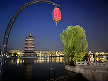 “你好，中国”，外国游客带火城市文旅