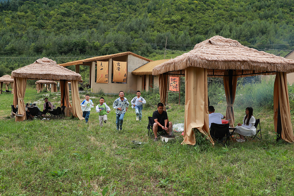 甘肃天水：老屋巧变特色民宿