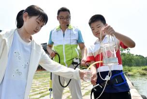 江苏扬州：“运河小河长” 巡河学技 共护清流