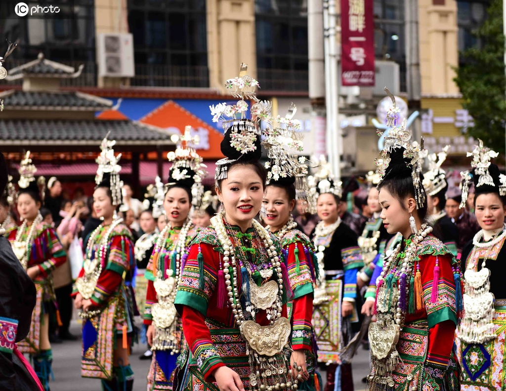 贵州黎平：载歌载舞欢度侗年