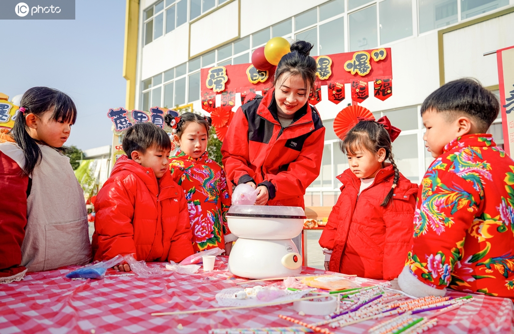 浙江长兴：萌娃享美食 民俗增年味