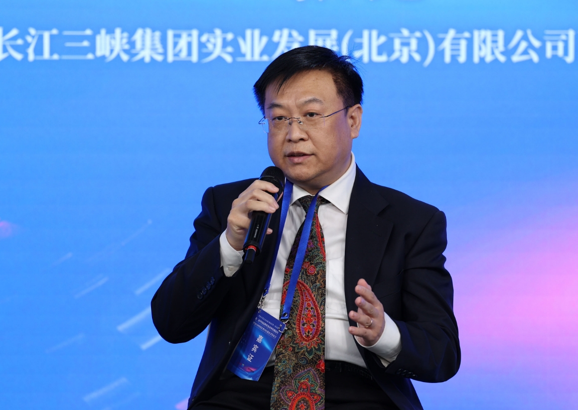 长江三峡集团实业发展（北京）有限公司党委委员  张昆