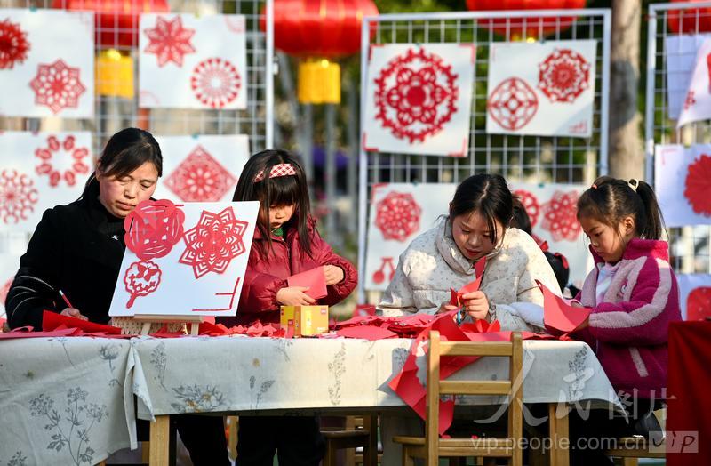 四川蓬安：多彩活动迎新年