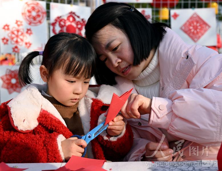 四川蓬安：多彩活动迎新年