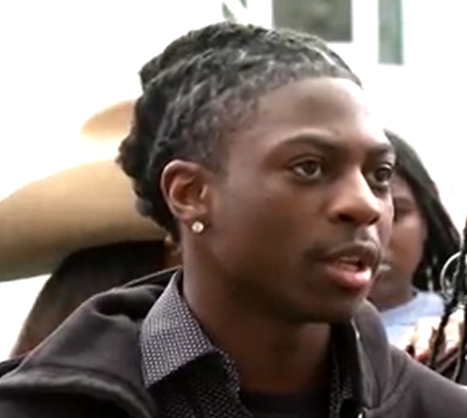 美国一非裔学生因发型被停课法官称学校处罚合法