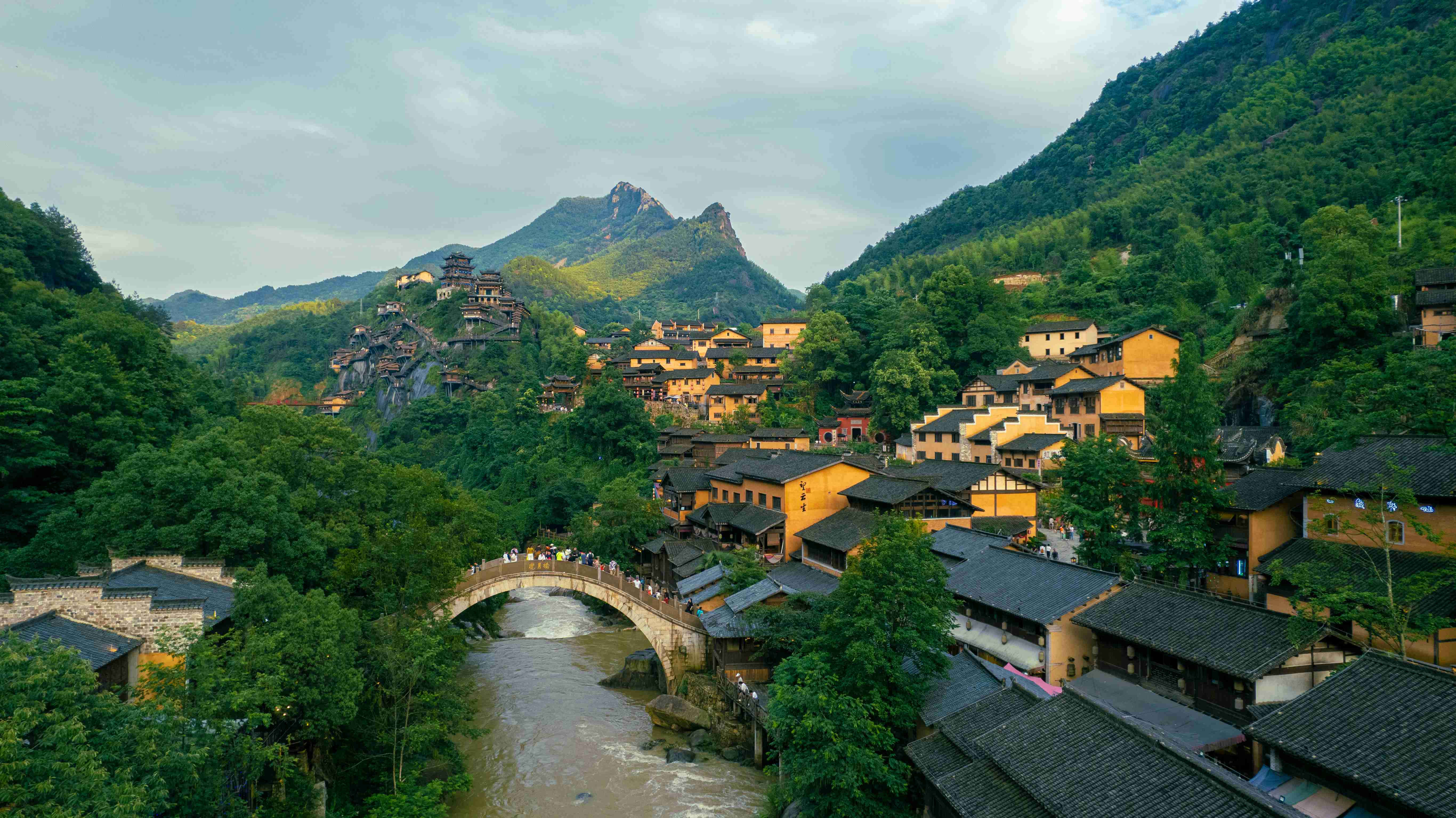 上饶望仙峡谷小镇图片图片