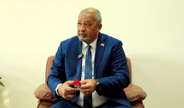 佛得角驻华大使多罗萨里奥：祝愿中国人民蛇年春节快乐