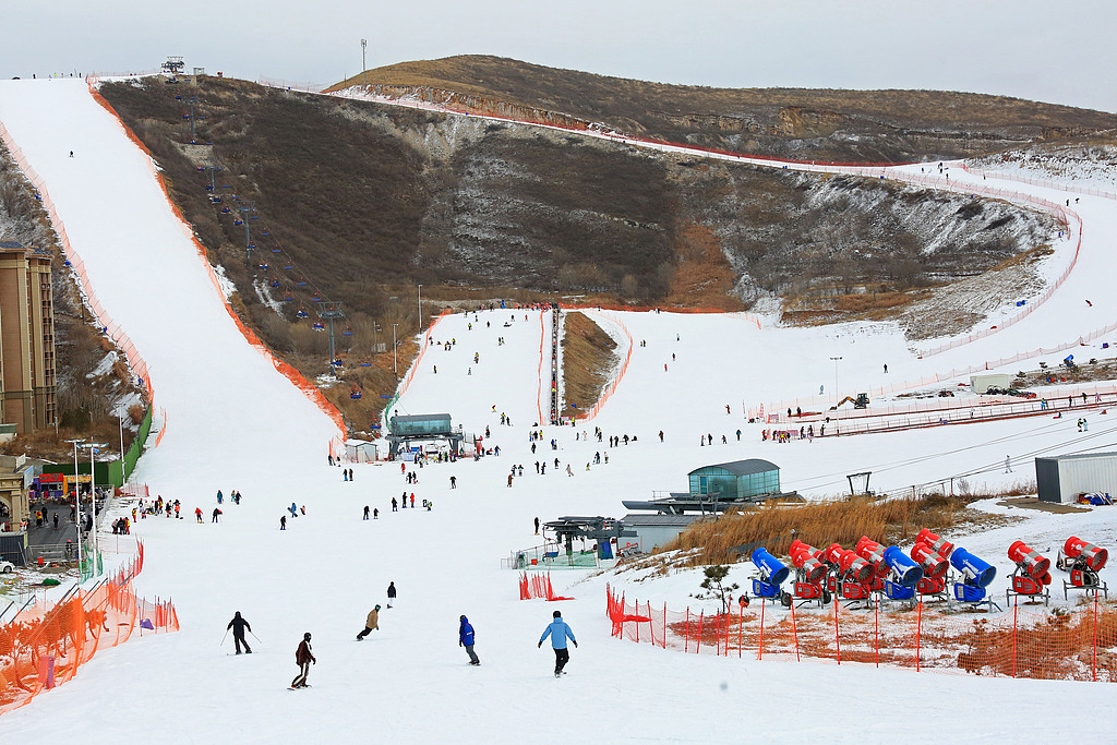 河北唐山：冷资源“带火”冰雪旅游热