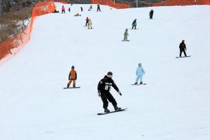 河北唐山：冷资源“带火”冰雪旅游热
