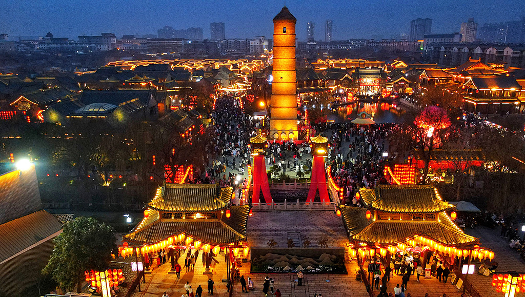 河南洛阳：洛邑古城灯火辉煌