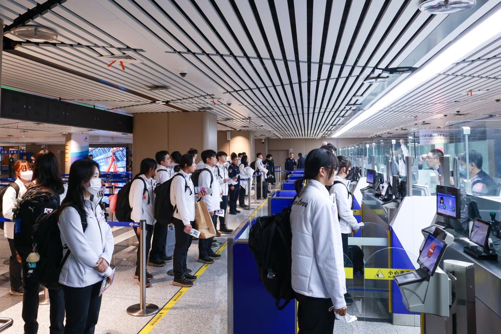 亚冬会 | 哈尔滨亚冬会迎来首个入境高峰