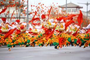 陕北榆林：秧歌蹁跹展风采