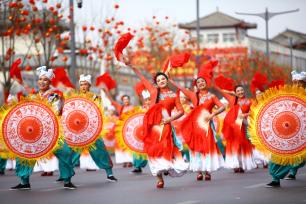 陕北榆林：秧歌蹁跹展风采