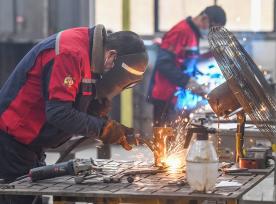 湖南永州：农机企业开启复工“加速跑”