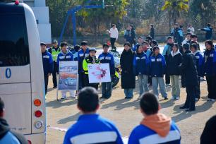 安徽当涂：交警讲解车辆盲区事故