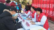 河北石家庄：医护人员义诊迎接雷锋日