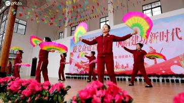 广西柳州：多彩活动迎妇女节