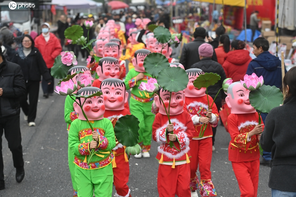 安徽黄山：百年传统庙会延续民风乡俗