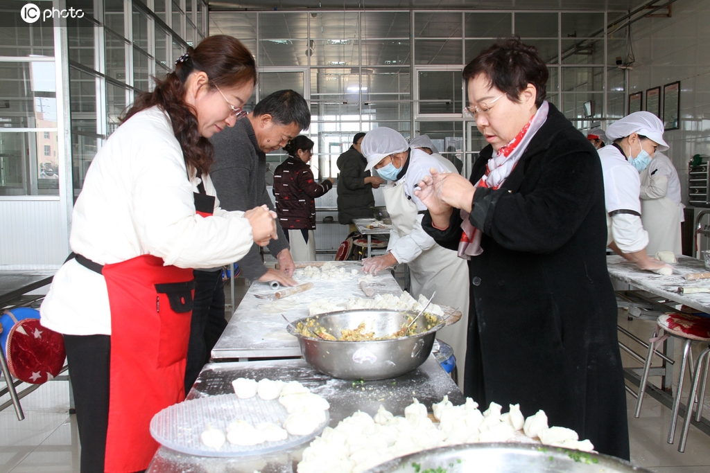 山东威海：多彩活动迎妇女节
