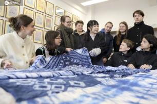 浙江桐庐：德国师生沉浸体验传统扎染